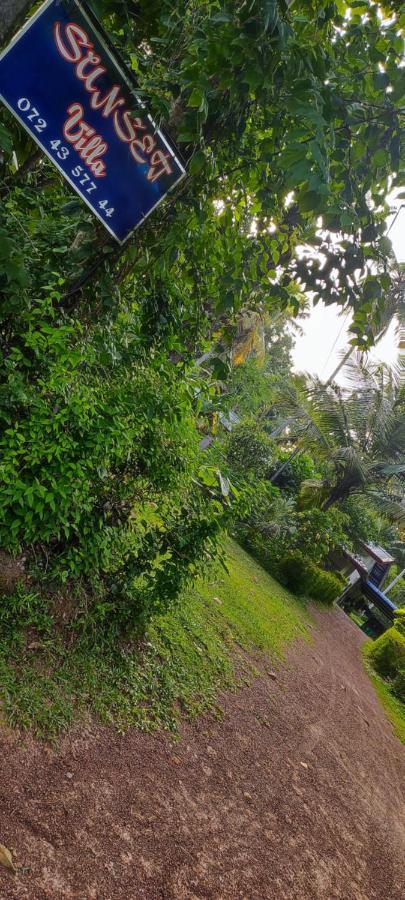 Sunset Villa Negombo Exterior photo